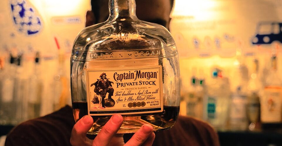 Fűszeres aromájú Captain Morgan rum