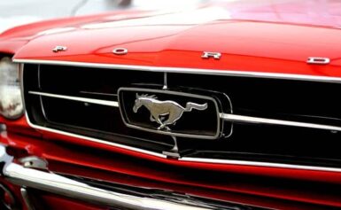 Ford Mustang bérlés itthoni környezetben